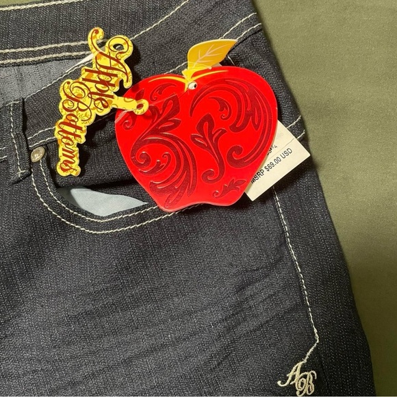 Apple Bottom Jeans🍎(NWT) - Picture 4 of 4